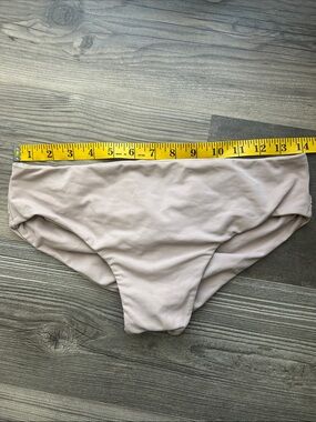 Fused Hawaii Kona scrunch butt bikini bottom light pink/taupe size M